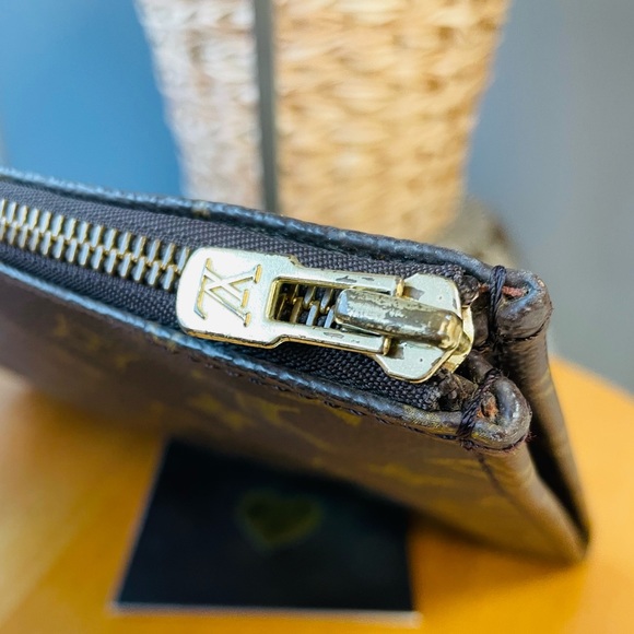 LOUIS VUITTON DOCUMENT CLUTCH IN MONOGRAM TH0910 FINAL SALE - Picture 3 of 12